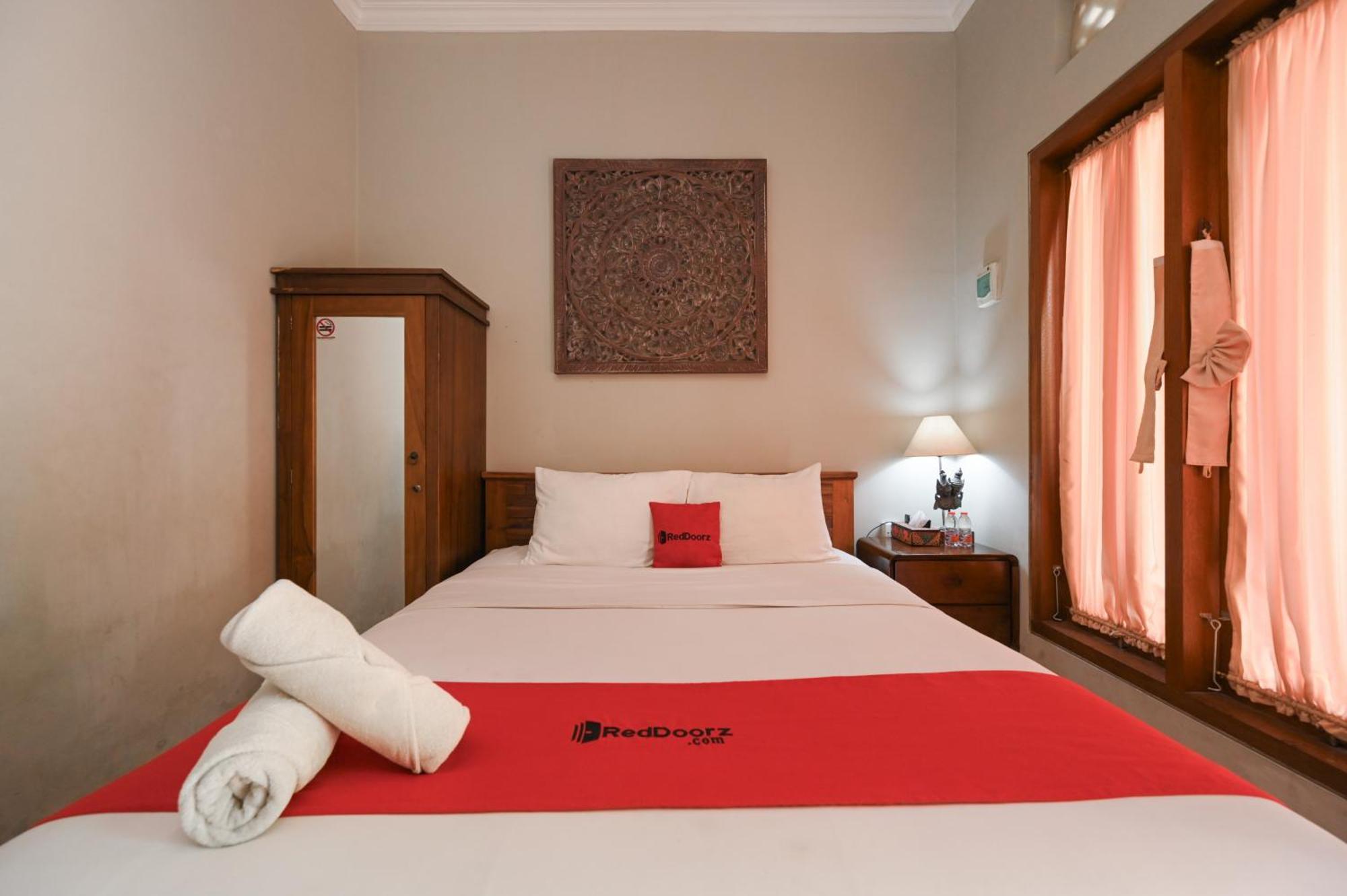 Reddoorz Near Mertasari Beach 2 Pesanggaran Exteriör bild