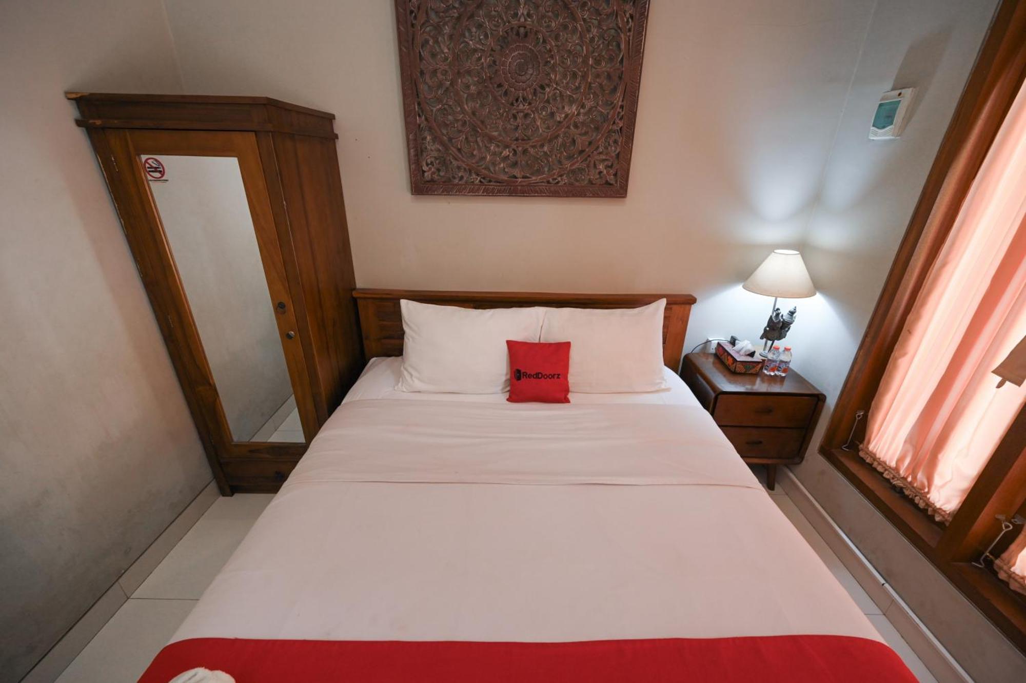 Reddoorz Near Mertasari Beach 2 Pesanggaran Exteriör bild